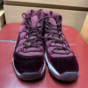 Air Jordan 11 retro heiress purple velvet youth